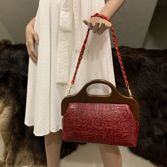 Burgundy Floral Embossed Cowhide Handmade Wooden Frame Top Handle Bag/Crossbody - Picture 9 of 16